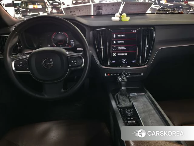 Volvo S60 2021 Белый из Китая, фото 4