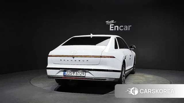 Hyundai Grandeur Hybrid (GN7) id 3119952 из Кореи 14