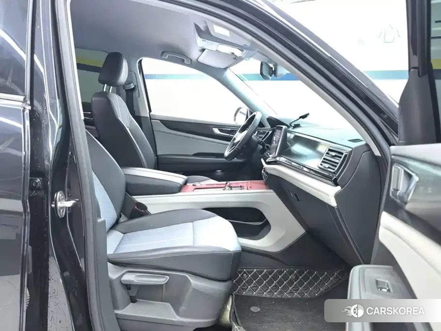 Volkswagen Touareg id 4600657 из Китая 10