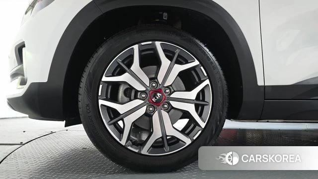 Kia Seltos id 4293716 из Кореи 27