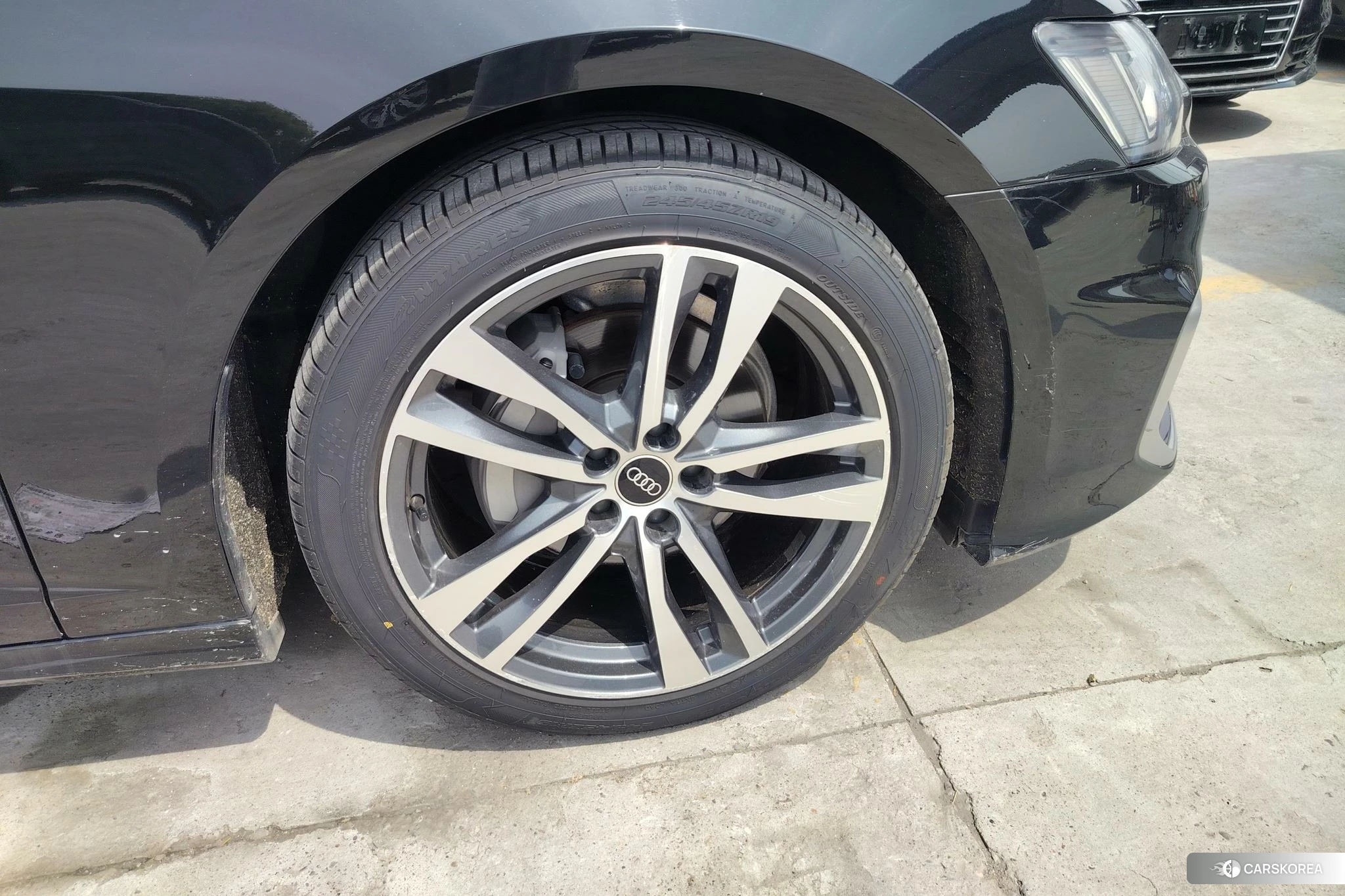 Audi A6L id 4504866 из Китая 11