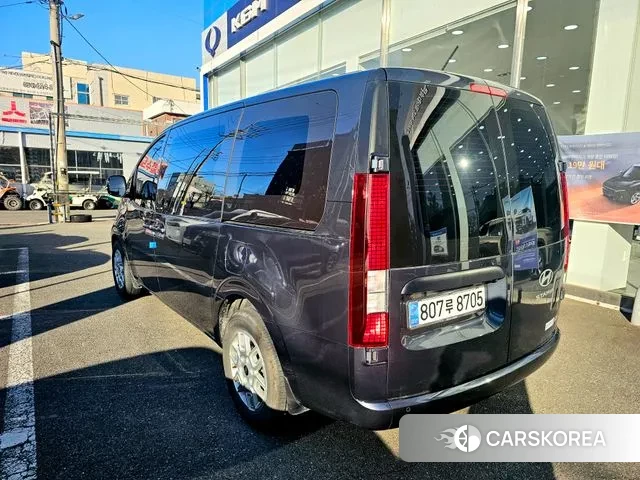 Hyundai Staria id 3599599 из Кореи 14