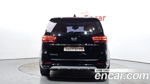 Kia The New Carnival id 2483923 из Кореи 14