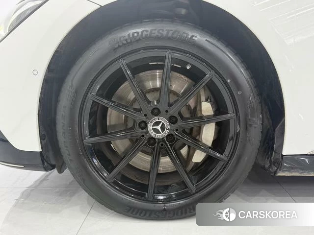 Mercedes-Benz EQE 2024 Белый из Китая, фото 4