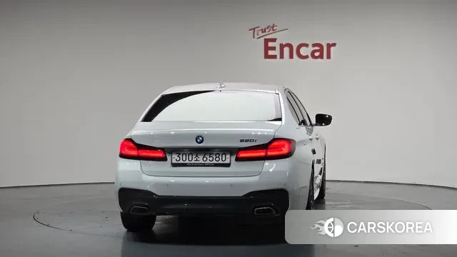 BMW 5 Series (G30) id 3219746 из Кореи 14