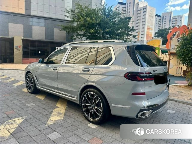 BMW X7 (G07) 2026 Цвет галактики из Кореи, фото 4