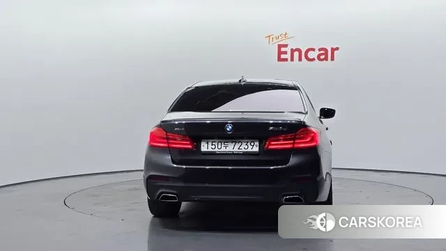 BMW 5 Series (G30) id 3033775 из Кореи 14