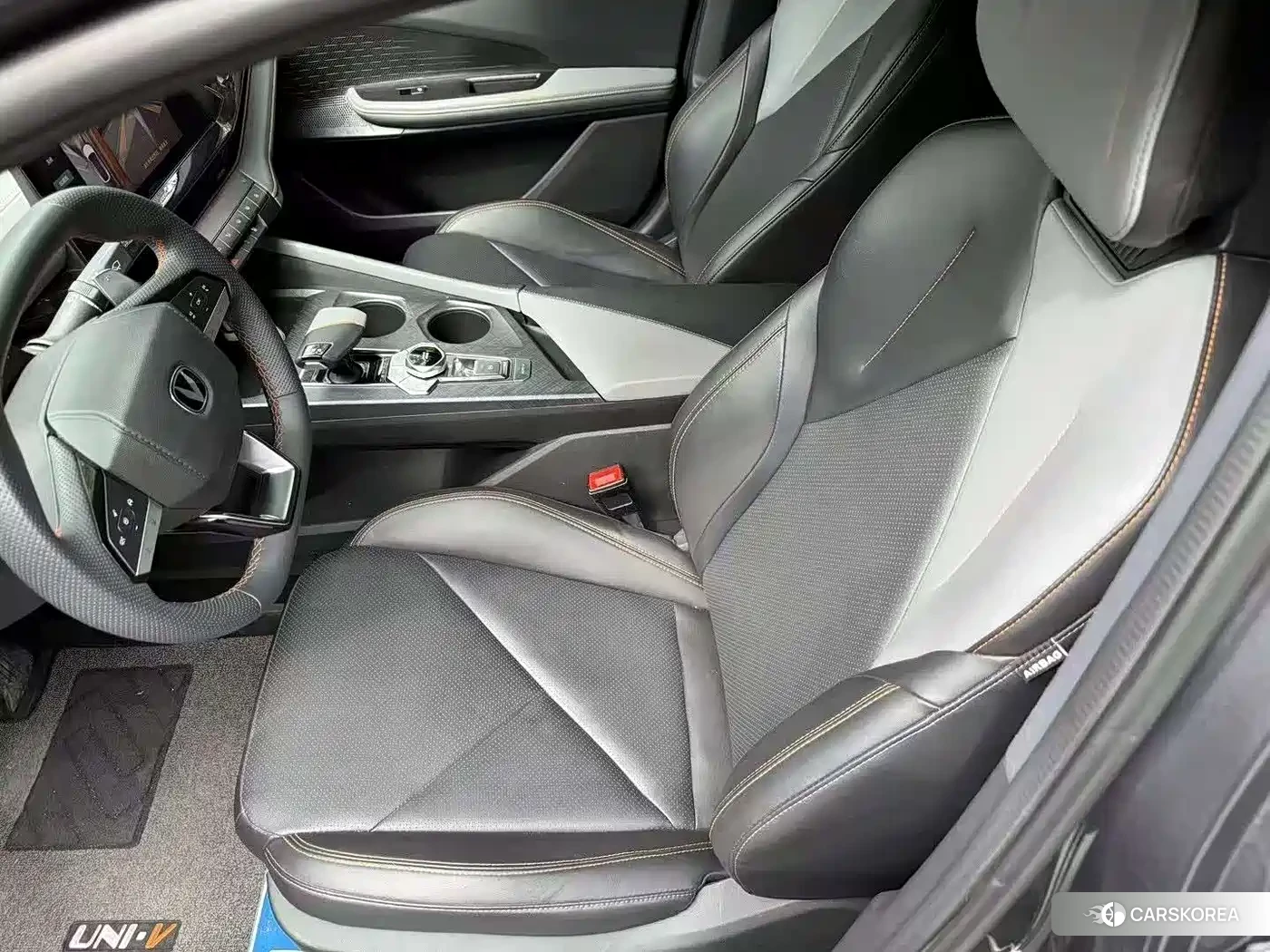 Chang'an Changan UNI-V 2022 Silver/gray из Китая, фото 5