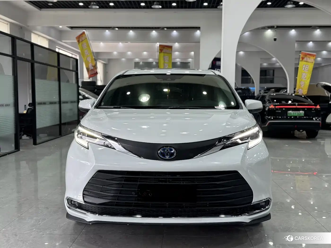 Toyota Sienna 2023 Белый из Китая, фото 4