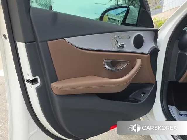 Mercedes-Benz E-Class W213 id 3214229 из Кореи 14