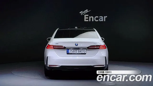 BMW 5 Series (G60) id 2489453 из Кореи 14