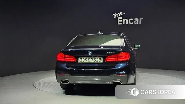 BMW 5 Series (G30) id 3459751 из Кореи 14