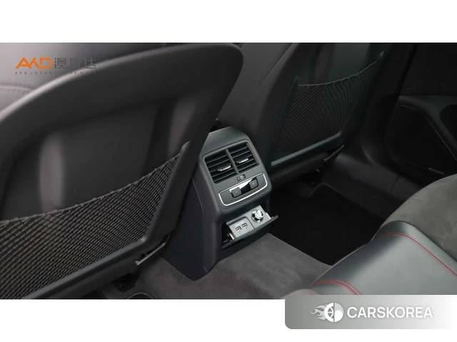 Audi A4L 2025 Темно-серый из Китая, фото 4