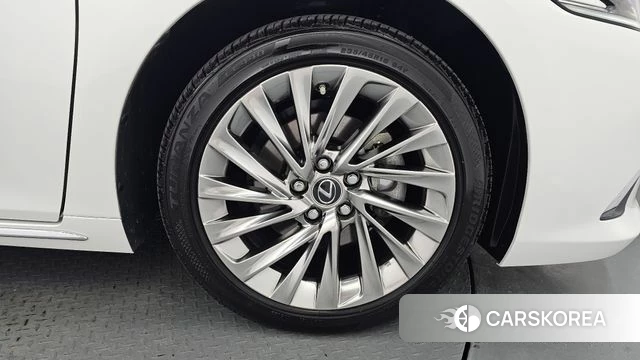 Lexus ES300h 7th generation id 4892757 из Кореи 26