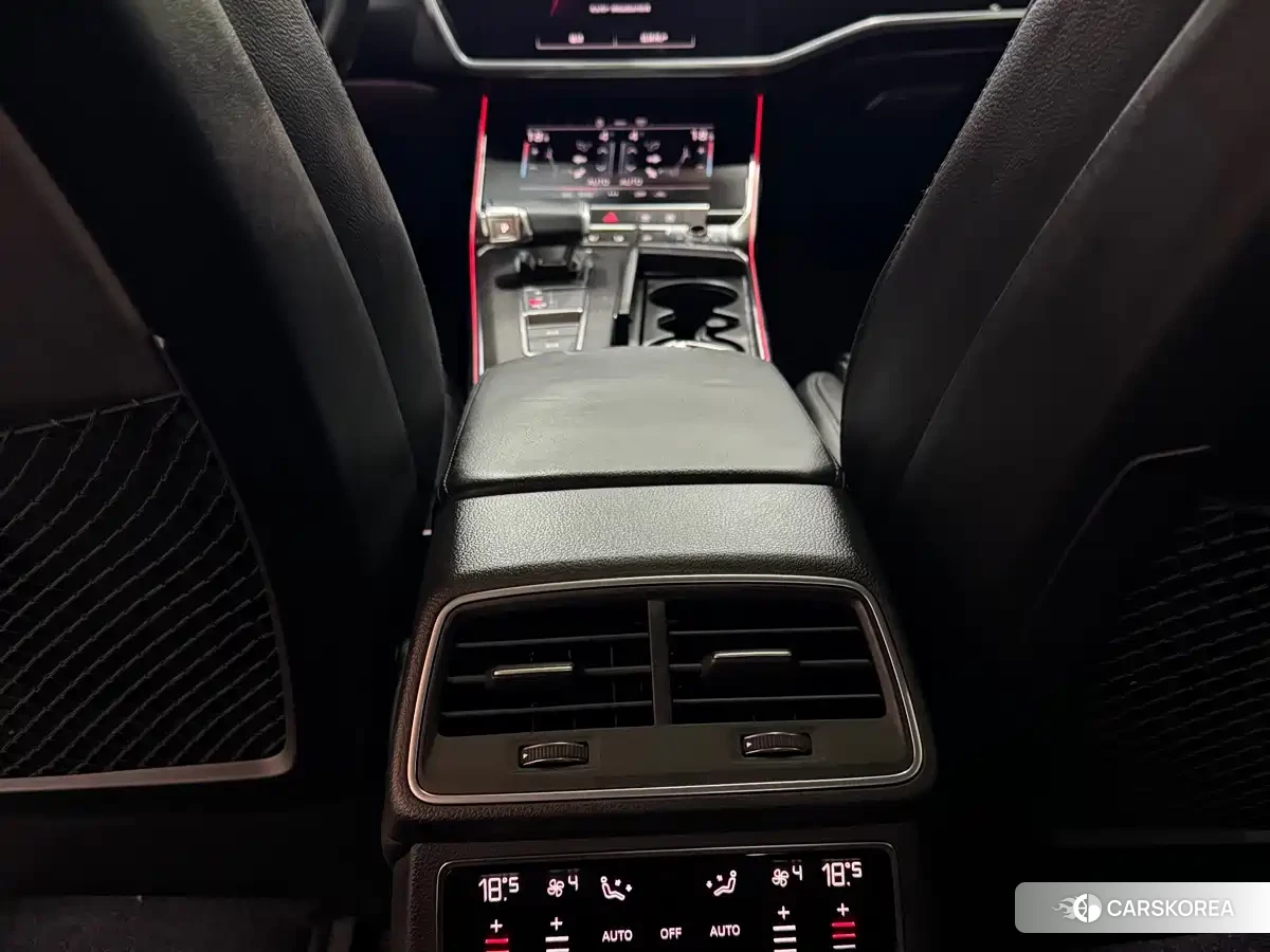 Audi A6L id 4629650 из Китая 11