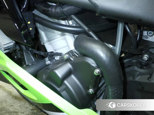 Engine photo