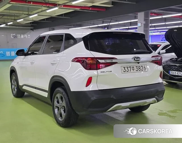 Kia Seltos 2021 Белый из Кореи, фото 6