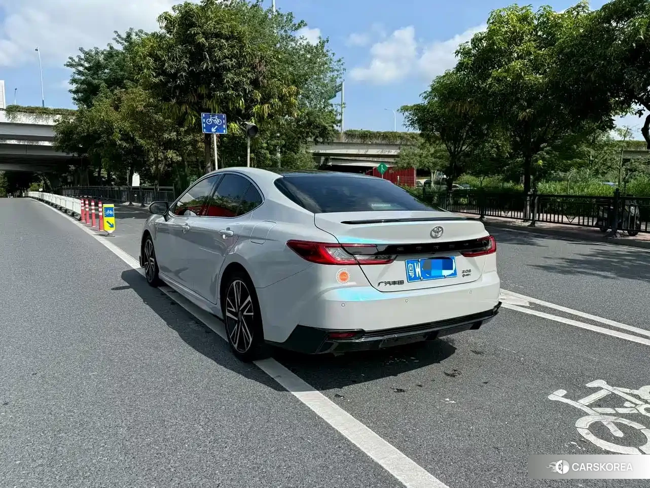 Toyota Camry 2024 Silver/gray из Китая, фото 4