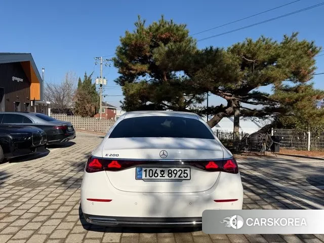 Mercedes-Benz E-Class W214 2024 Белый из Кореи, фото 6