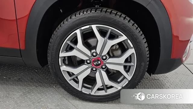 Kia Seltos id 3681935 из Кореи 14