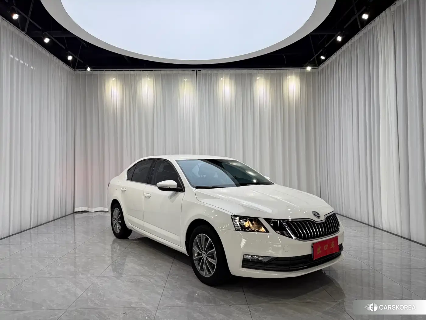 Skoda Octavia 2022 Белый из Китая, фото 6