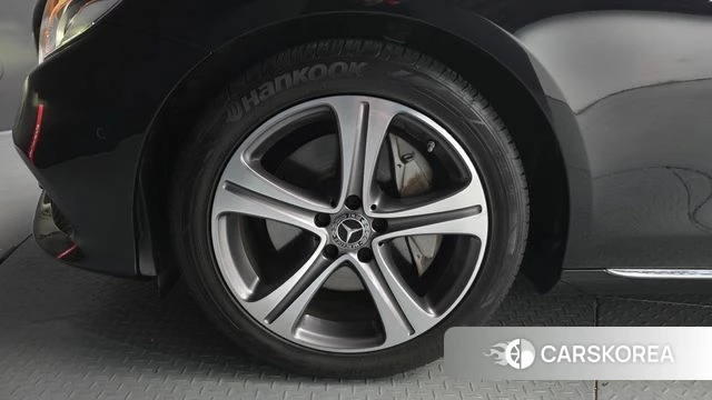 Mercedes-Benz E-Class W213 id 4732219 из Кореи 32