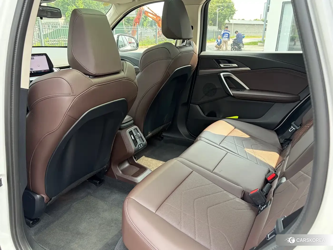 BMW iX1 id 4681250 из Китая 13