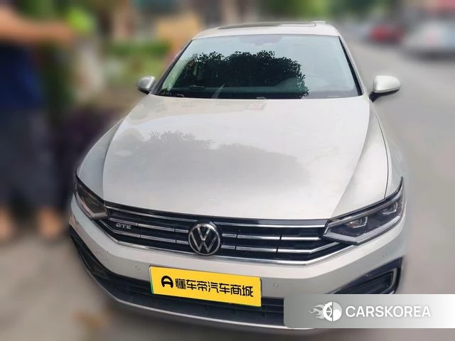 Volkswagen Magotan PHEV 2021 Шампань из Китая, фото 4