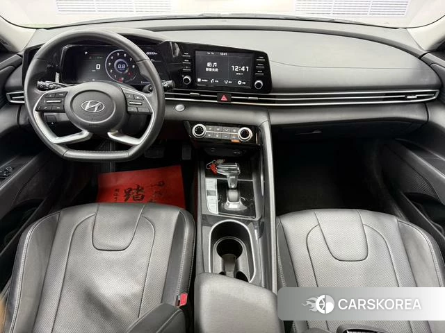 Hyundai Elantra 2023 Белый из Китая, фото 4