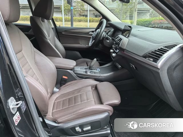 BMW X3 2021 Черный из Китая, фото 5
