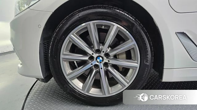 BMW 5 Series (G30) id 4703068 из Кореи 24