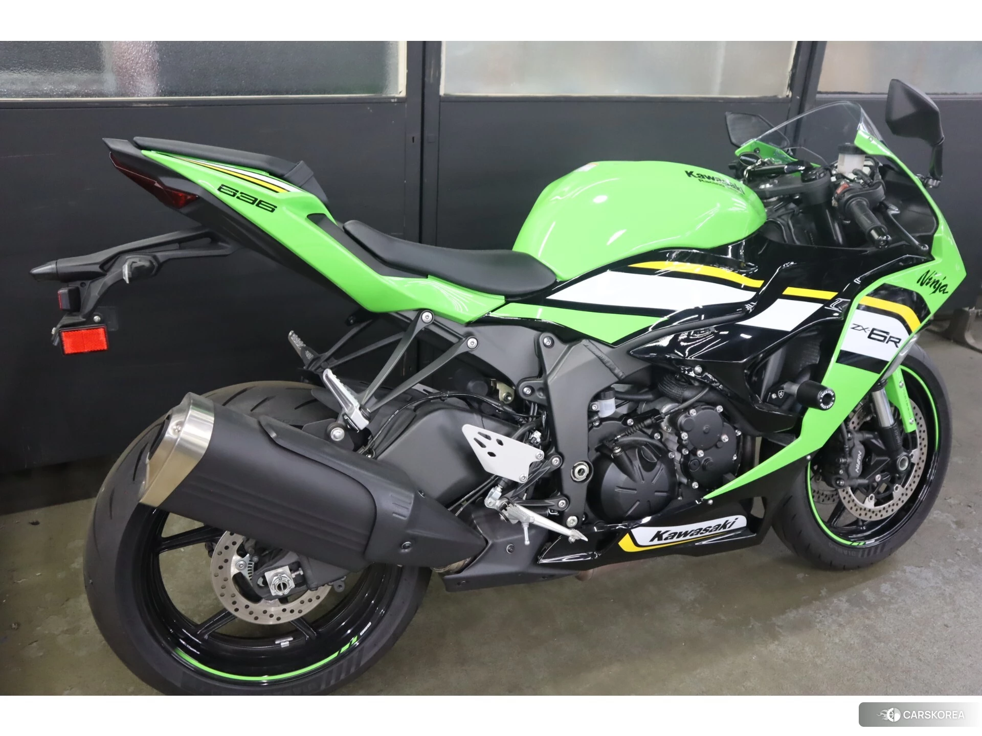 Kawasaki NINJA ZX-6R 2025 из Японии, фото 2