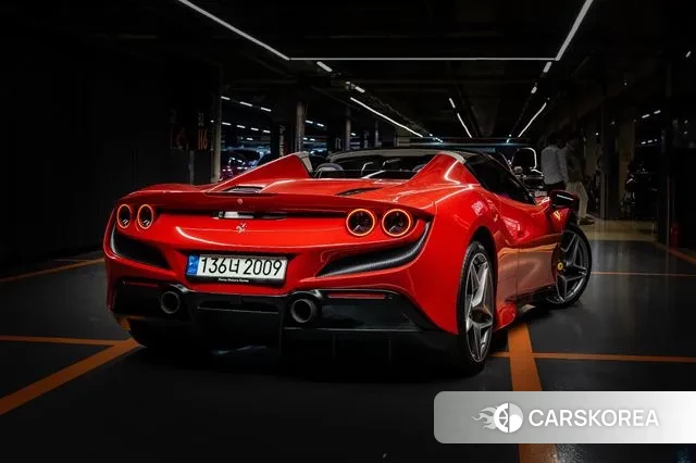 Ferrari F8 Spider 2021 Красный из Кореи, фото 4