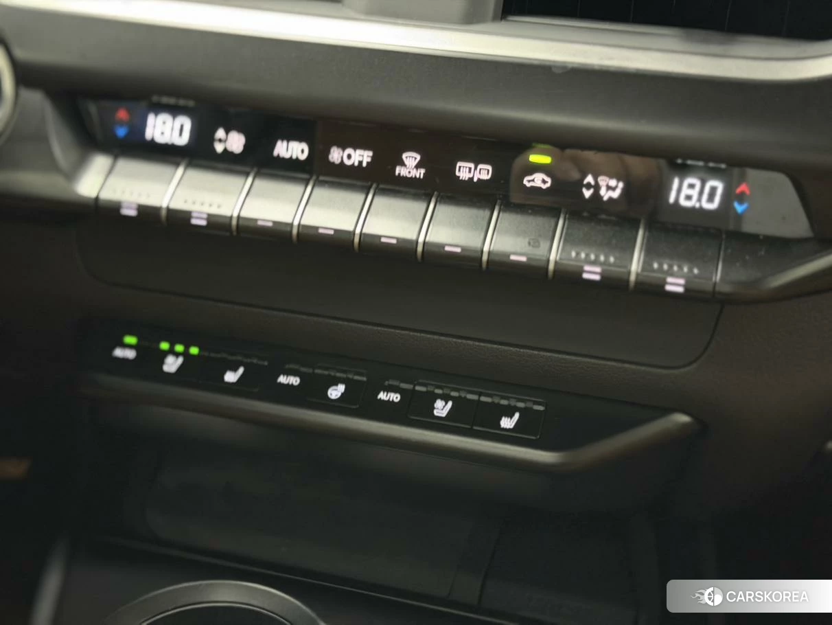 Lexus UX EV id 4498572 из Китая 13