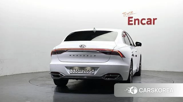 Hyundai The New Grandeur IG id 4402217 из Кореи 24