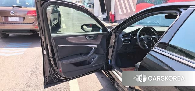 Audi A6L id 4261600 из Китая 16