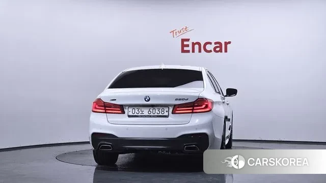 BMW 5 Series (G30) id 3789777 из Кореи 14