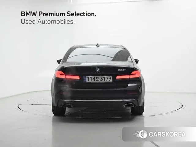 BMW 5 Series (G30) id 3697785 из Кореи 14