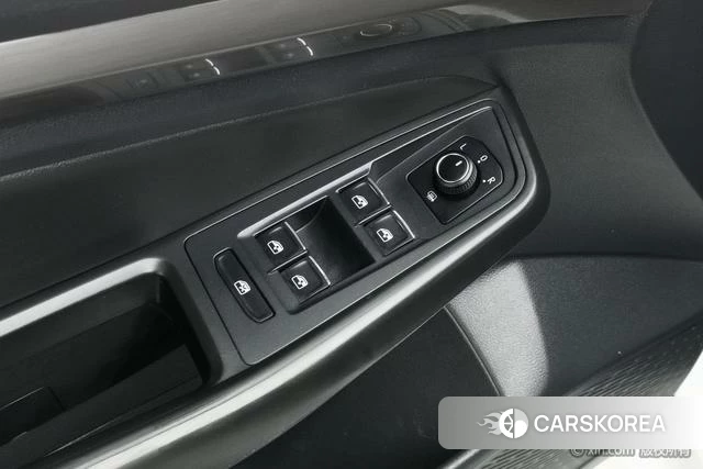 Volkswagen Bora id 4272503 из Китая 18
