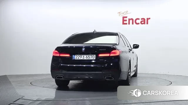 BMW 5 Series (G30) id 3772104 из Кореи 14