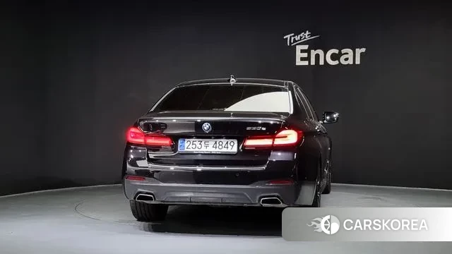 BMW 5 Series (G30) id 2925671 из Кореи 14