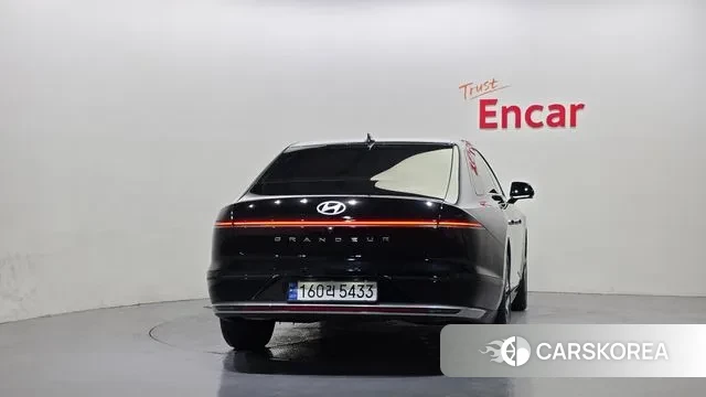 Hyundai Grandeur (GN7) id 3576671 из Кореи 14