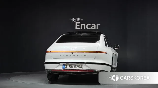 Hyundai Grandeur (GN7) id 3763476 из Кореи 14