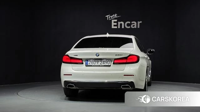 BMW 5 Series (G30) id 4793067 из Кореи 26