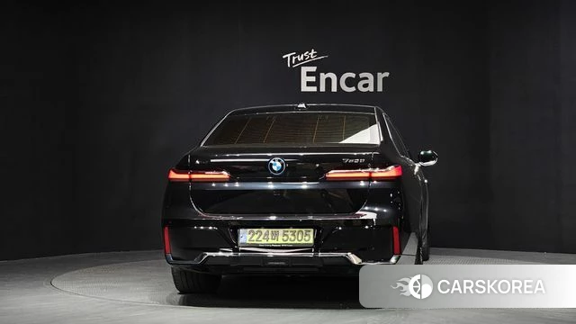 BMW 7 Series (G70) id 3922159 из Кореи 14