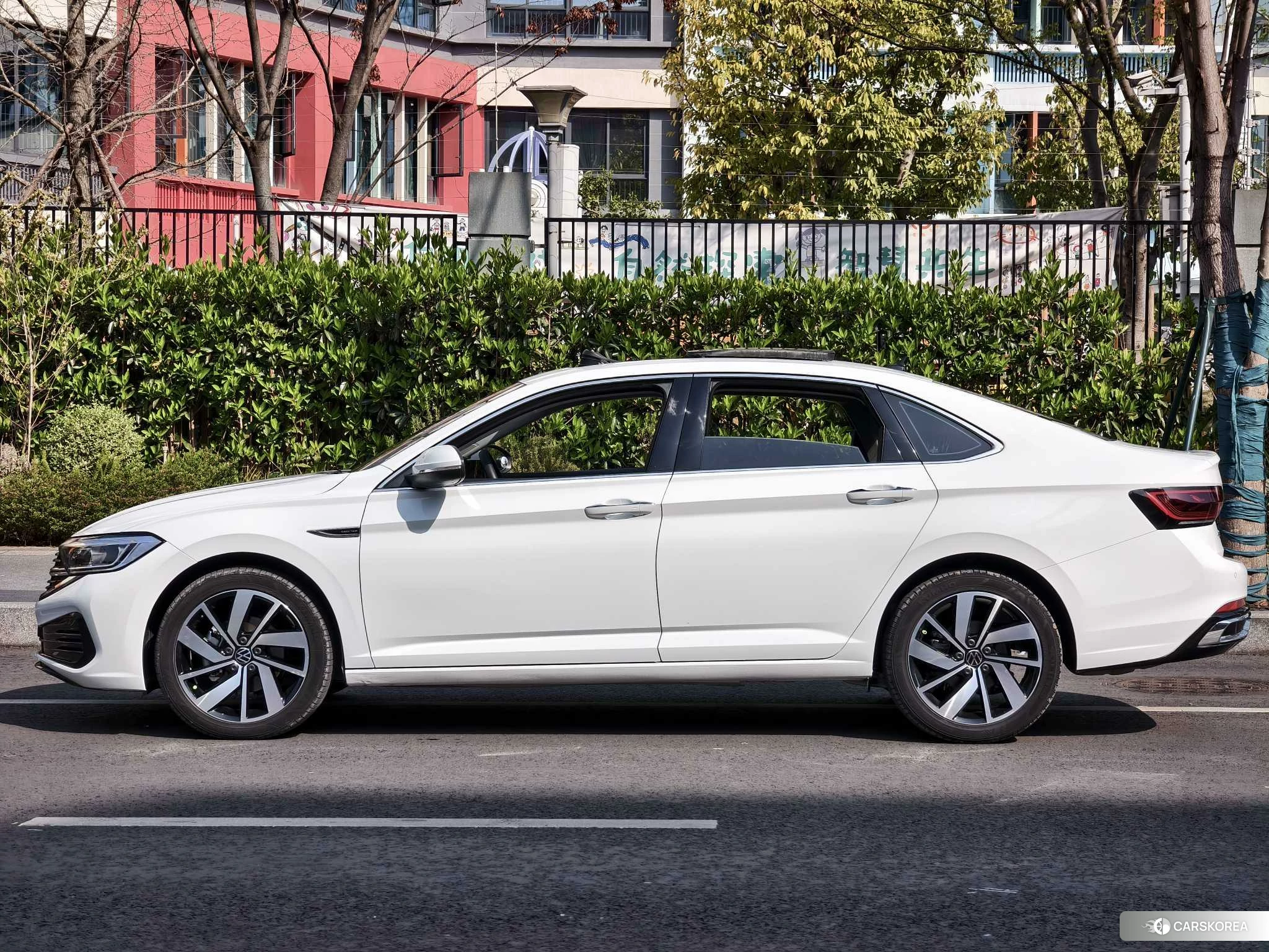 Volkswagen Sagitar 2024 Белый из Китая, фото 4