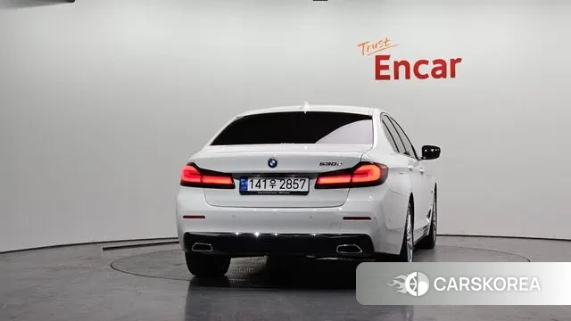 BMW 5 Series (G30) id 3758440 из Кореи 14