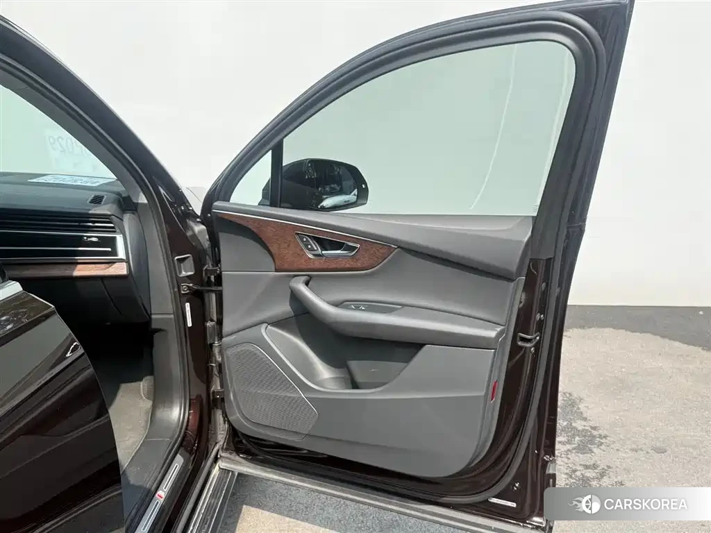 Audi Q7 id 4578358 из Китая 20