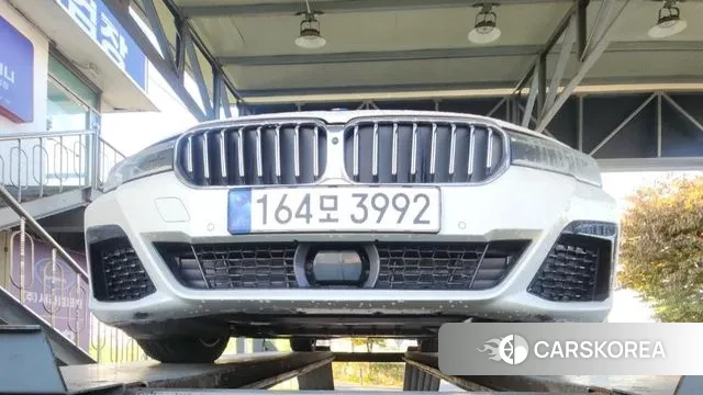 BMW 5 Series (G30) 2023 Белый из Кореи, фото 4