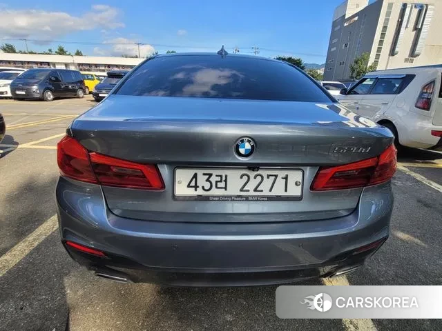 BMW 5 Series (G30) id 3039336 из Кореи 14